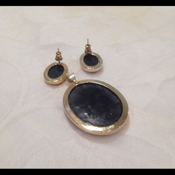 Vtg Enamel Floral Spray Pendant and Earring Set - Picture 3 of 3